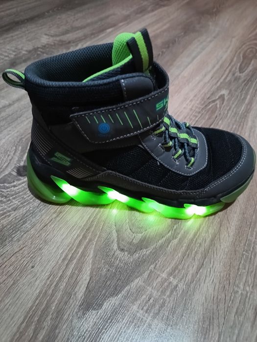 Buty zimowe Skechers S-lights rozmiar 35