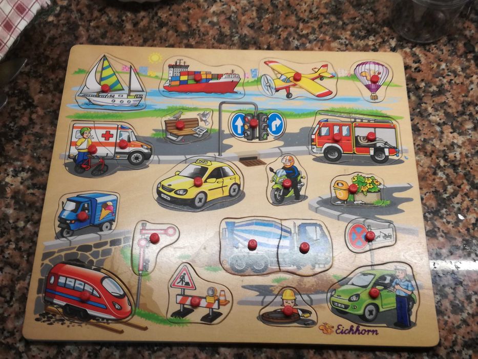 Puzzle de madeira com pega da Eichhorn.