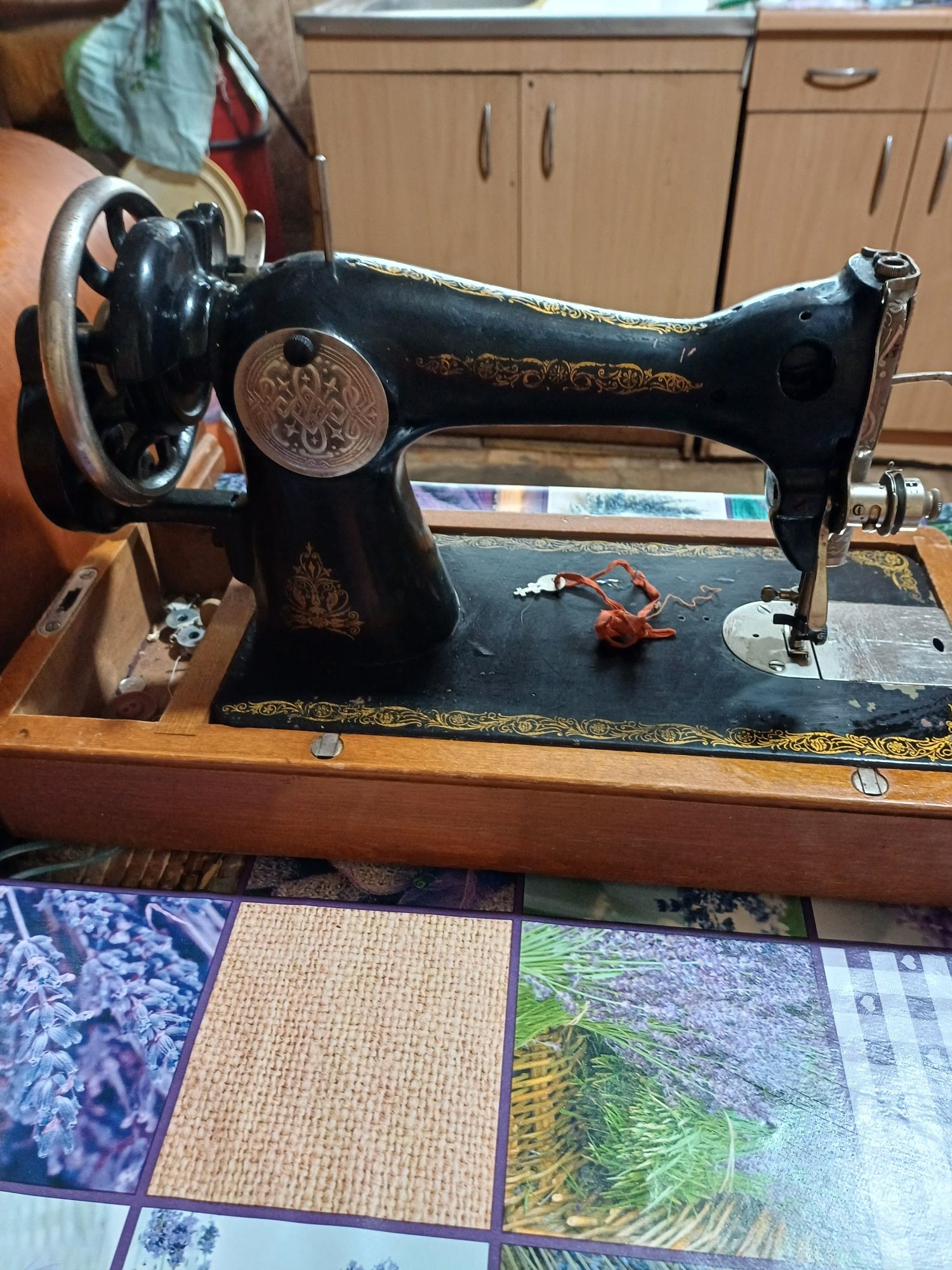 Машинка швейная ручная подольская