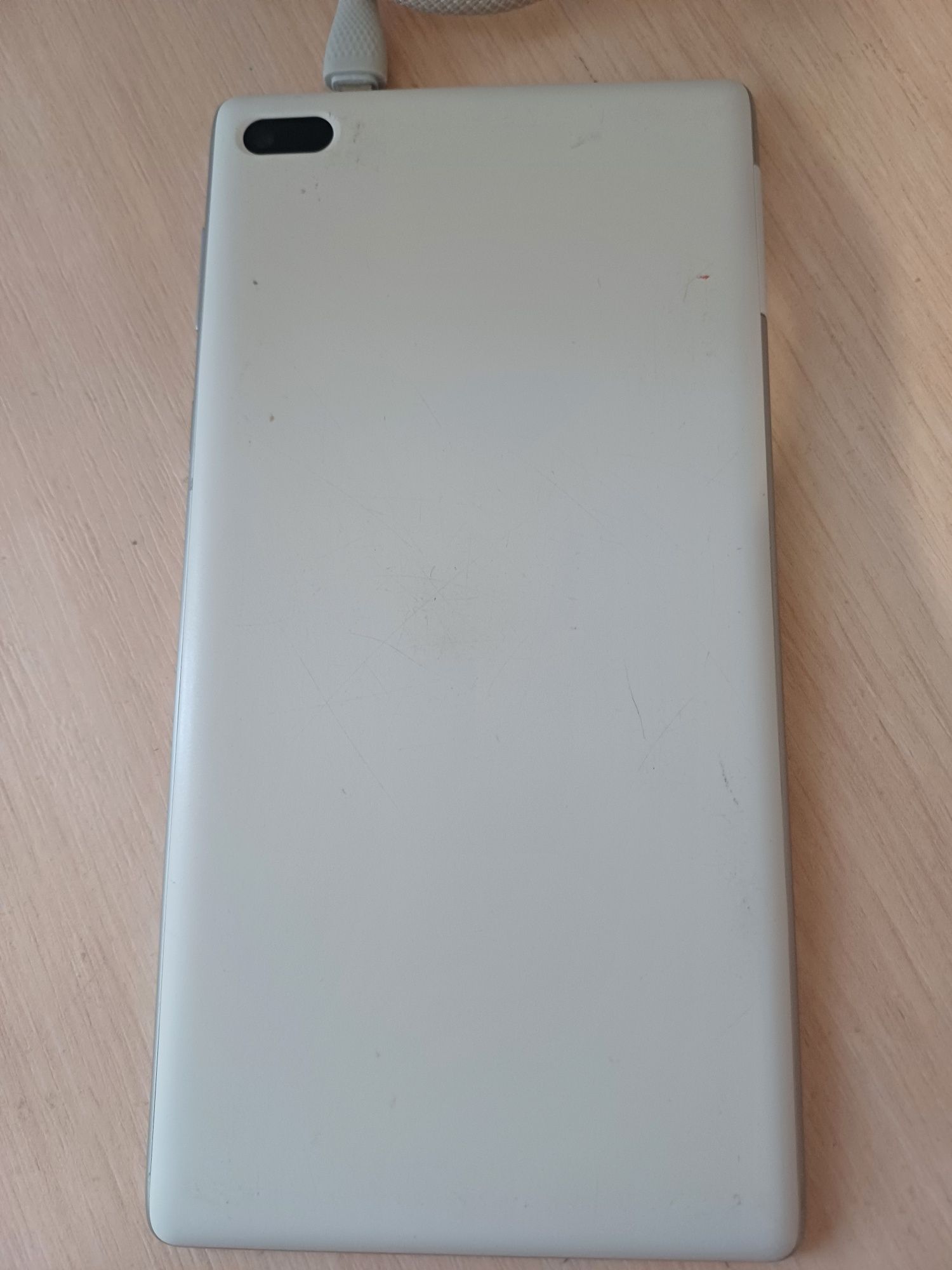 Планшет Lenovo TAB 7