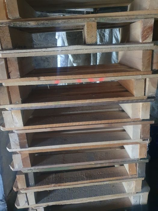 Małe palety 80x40 stan bdb około 40 sztuk