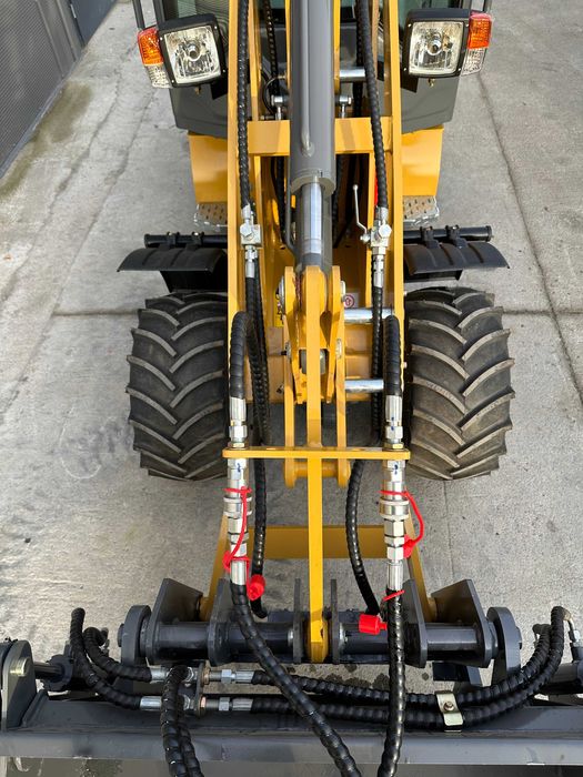 NOWA Ładowarka Interbauer MINIŁADOWARKA udź.1000kg Kubota 25KM LEASING