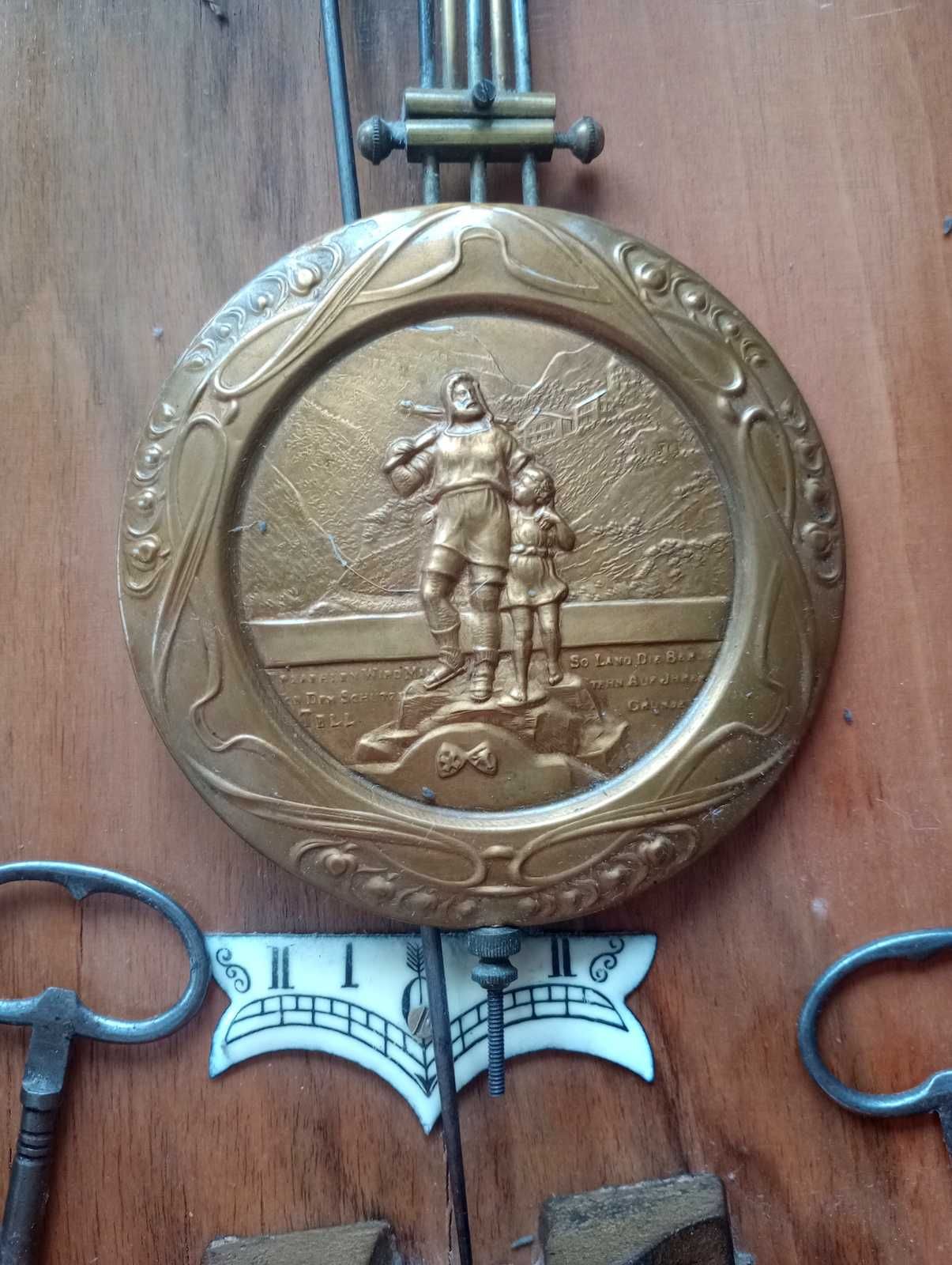 Zegar wiszący drewniany zabytkowy zdobiony unikat
