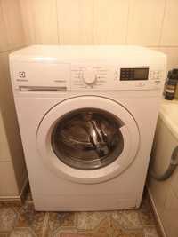 Pralka Electrolux 5 kg model EWS11054NDU