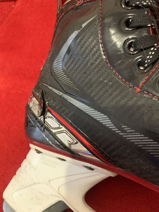 Хокейні ковзани / коньки 8,5D Bauer x 2.7