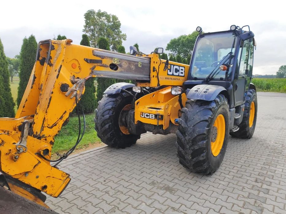 JCB 560-80  z nowym silnikiem