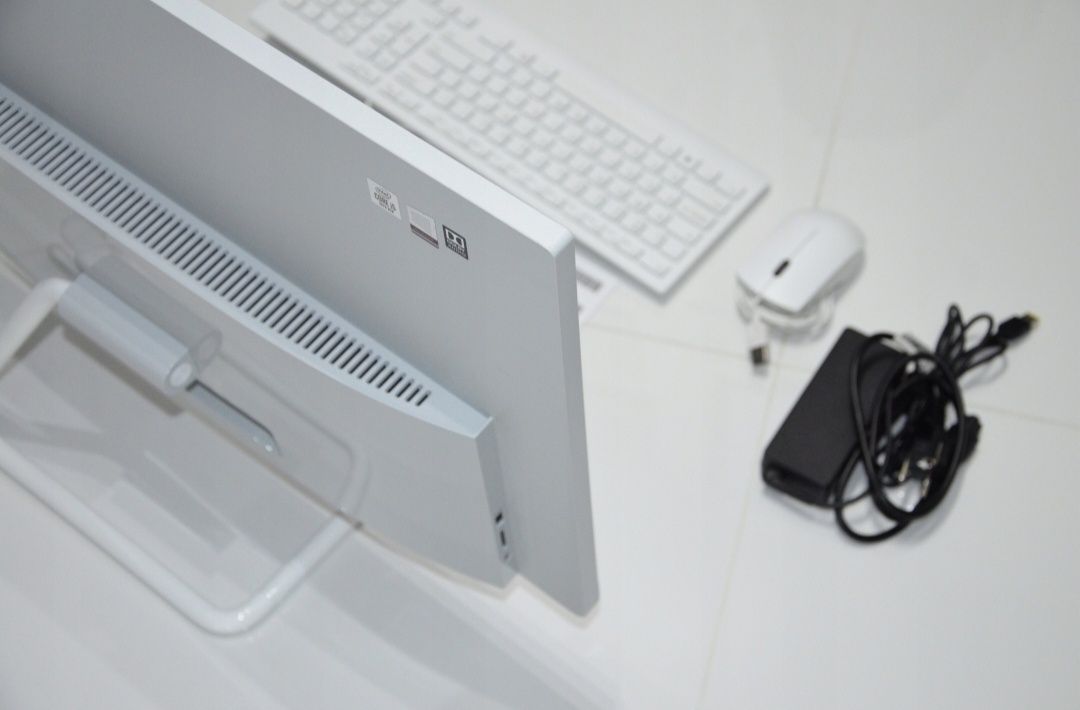Komputer AIO Lenovo IdeaCentre AIO 3 27” | i3 10gen | 8GB DDR4 | 512GB