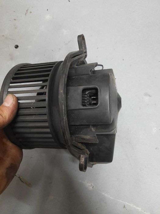 Моторчик пічки печки реостат резистор Рено Трафік Опель Віваро