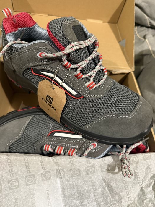 Це робочі захисні кросівки ARDON Rasper S1P.