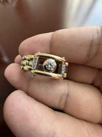 Золотой кольцо бриллиант