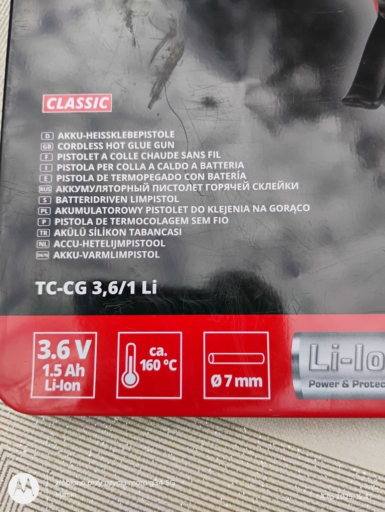 Pistolet na gorący klej .  Na baterie
