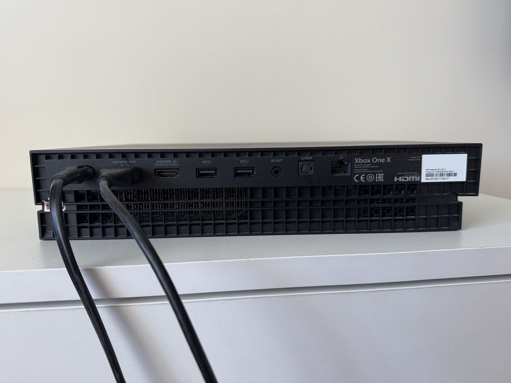 Ігрова приставка Xbox One X
