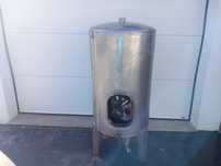 Vende-se depósito inox em bom estado