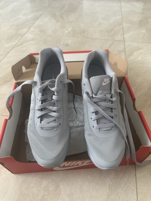 Nike Air Max Invigor