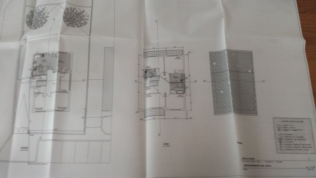 Terreno para moradia de quatro frentes e dois pisos 108m2 cada piso.