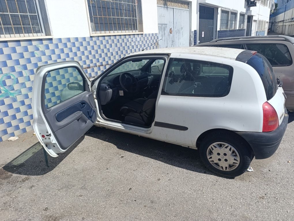 Renault Clio 1.9