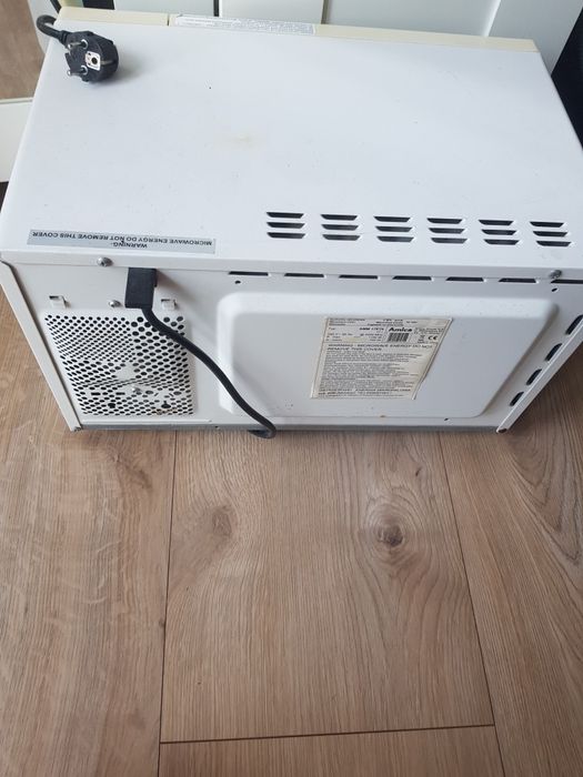 Mikrofalowka Amica AMM 17E70