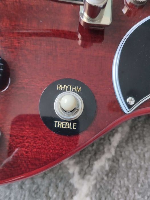 Epiphone SG z Maestro Vibrola