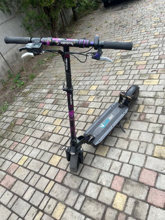 Продам электросамокат Макс скорость 55км