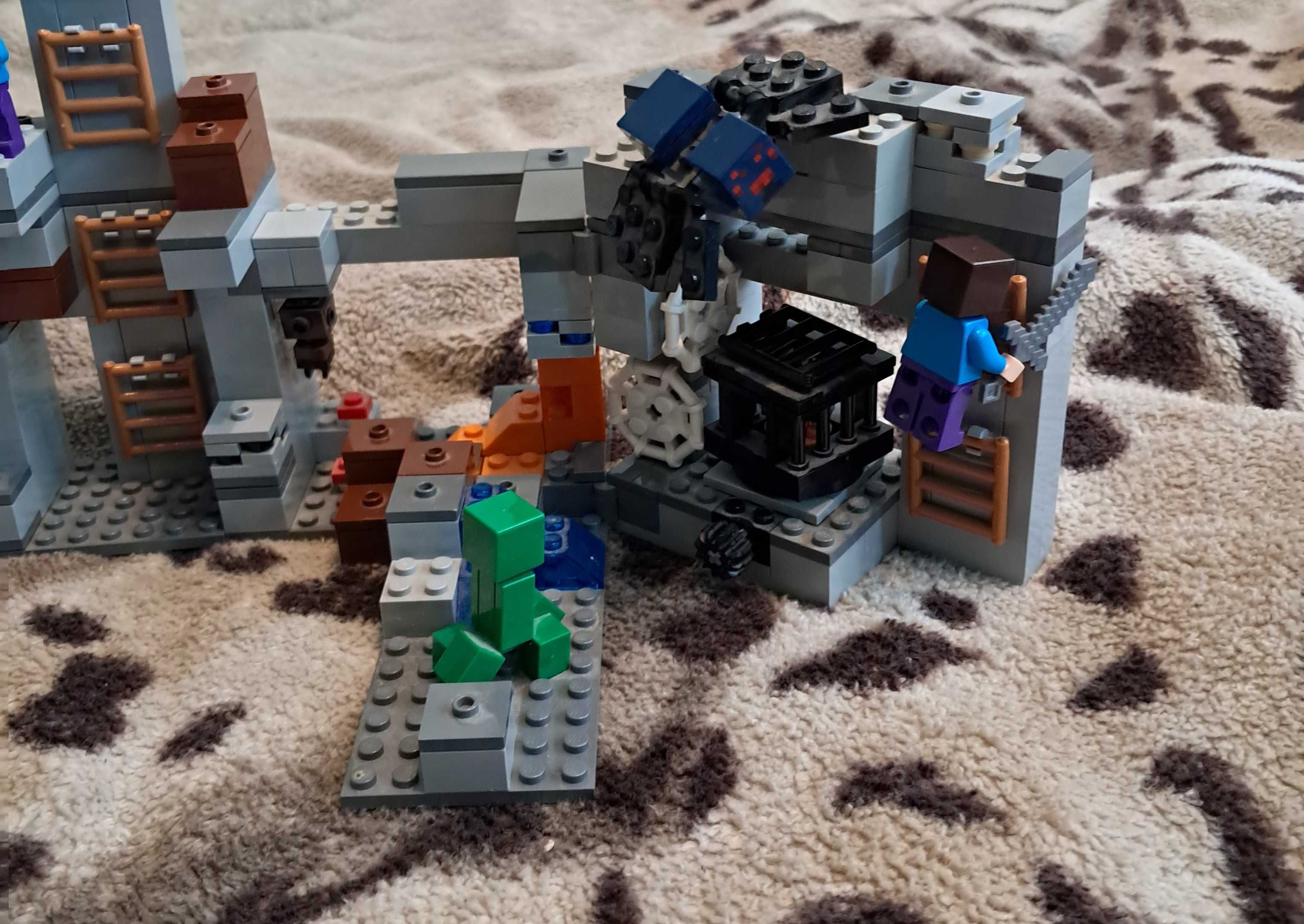Lego Miecraft Przygoda na Skale Macierzystej