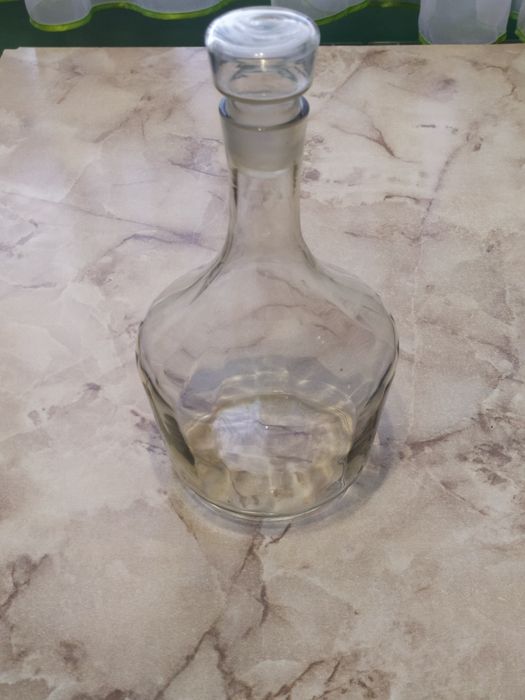 Графін скляний кухонний 1.5л.