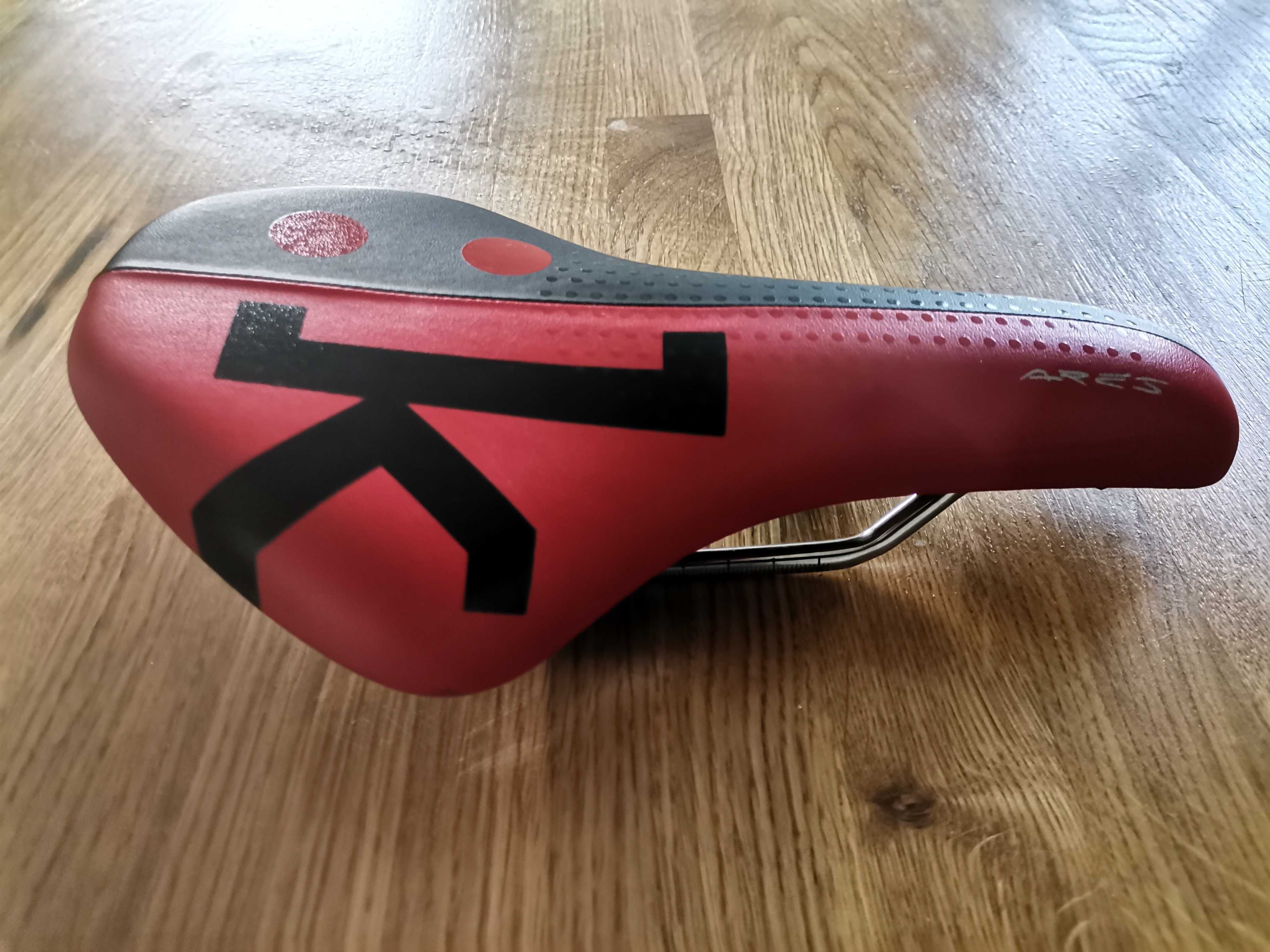 Siodełko nowe triathlonowo-czasowe Fizik