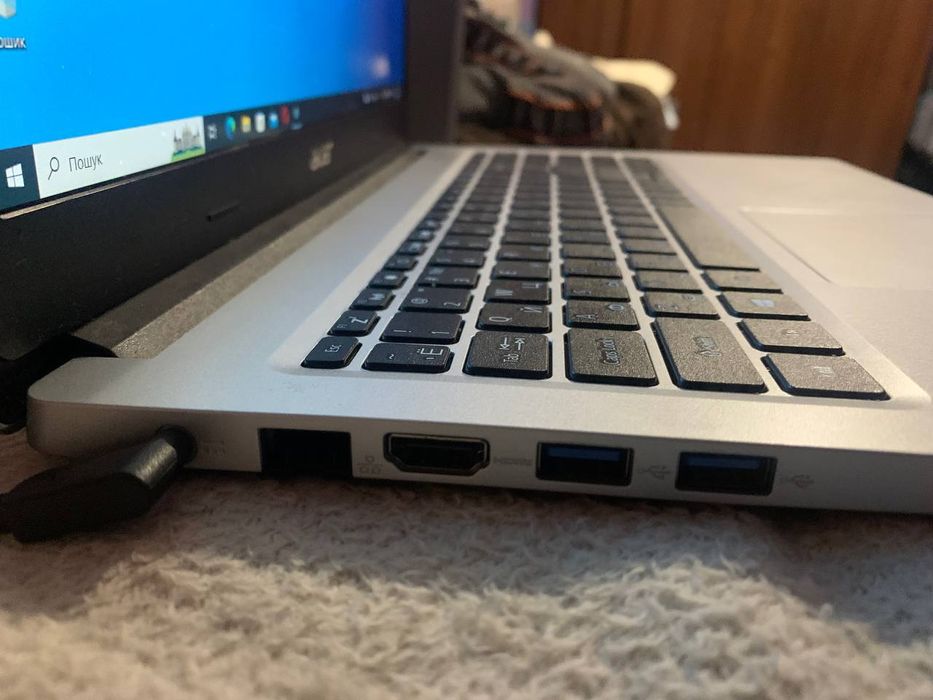 Продаю, acer aspire 3 a315-23)