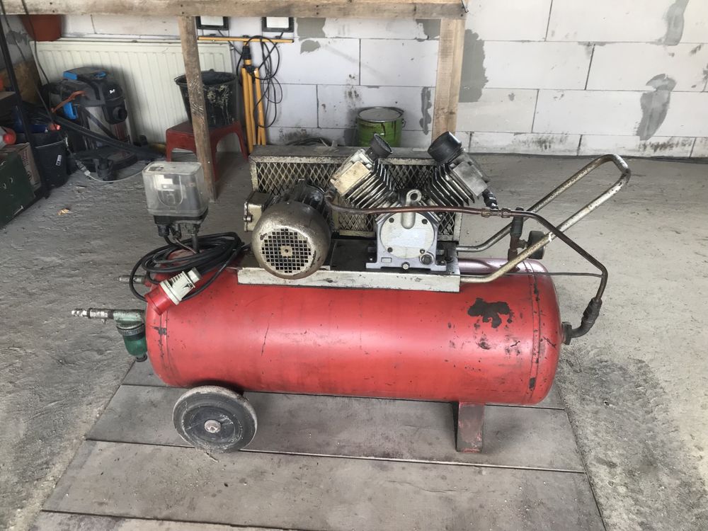 Kompresor spręzarka 100l dwutłokowa.