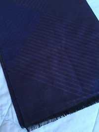 Cachecol masculino azul escuro c/ padrões geométricos (lã e seda) NOVO