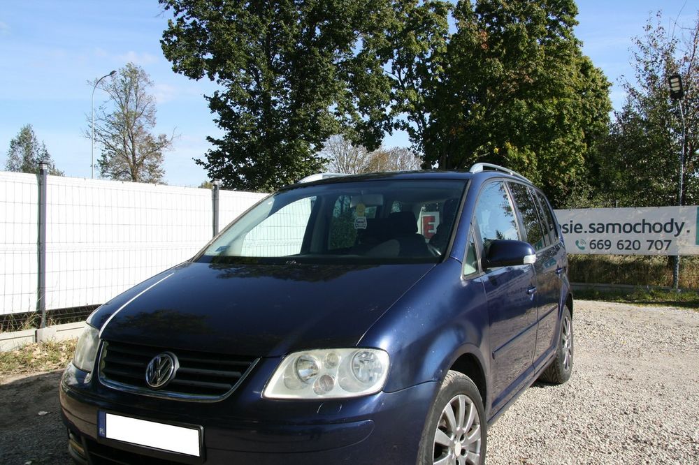 Volkswagen Touran 2.0 TDI na aluskach długie opłaty