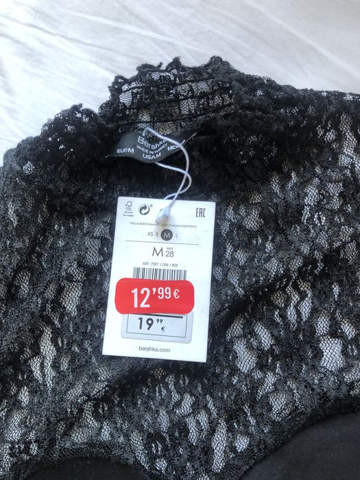 camisola renda bershka