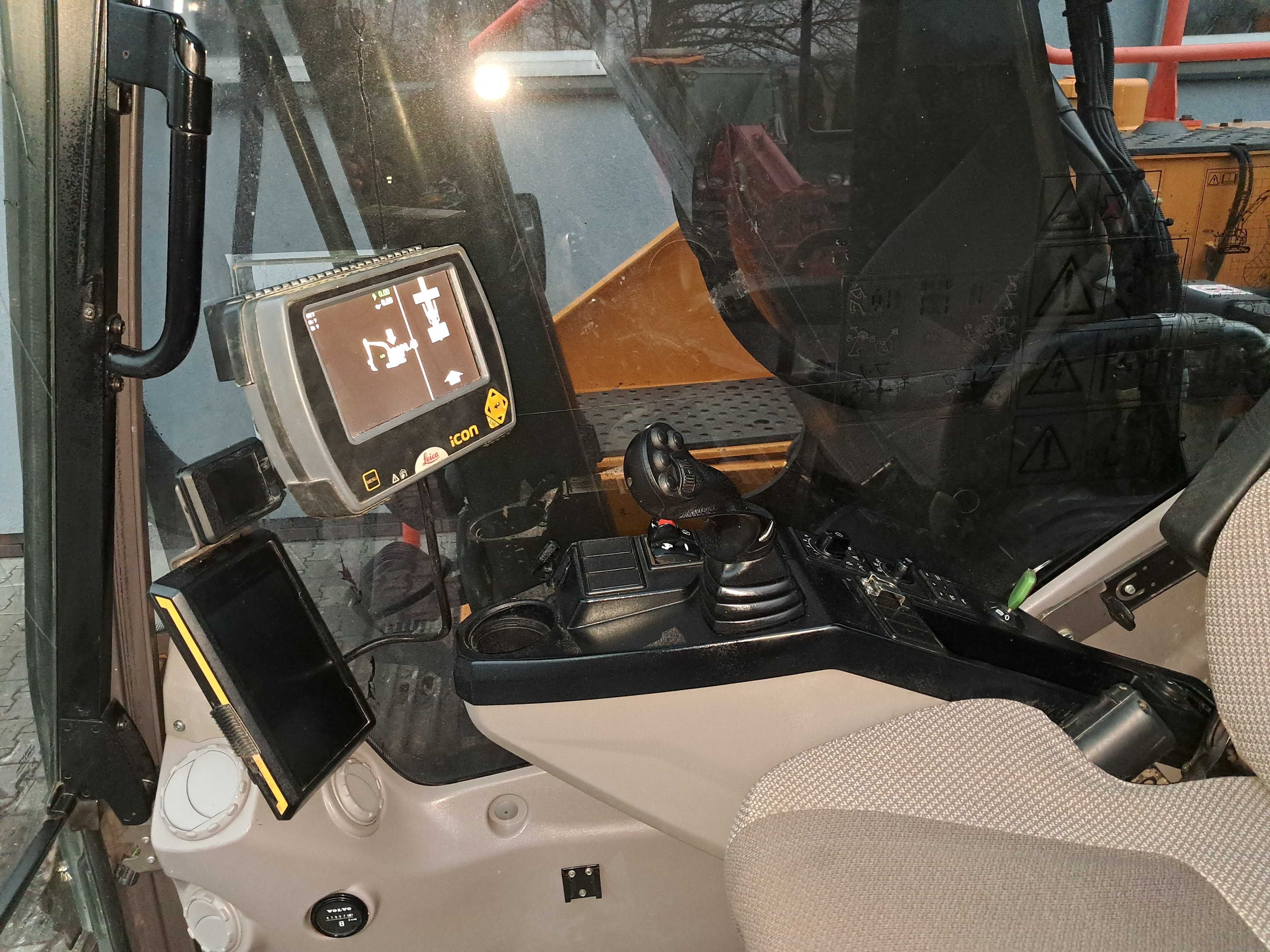 VOLVO EC220EL Rototilt ENGCON GPS 3D Leica Niwelacja Terenu