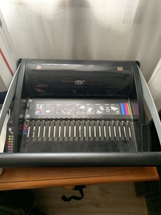 Encadernadora GBC CombBind C200 NOVA