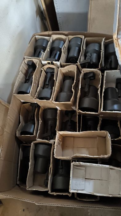 Focos de casquilho E 27.