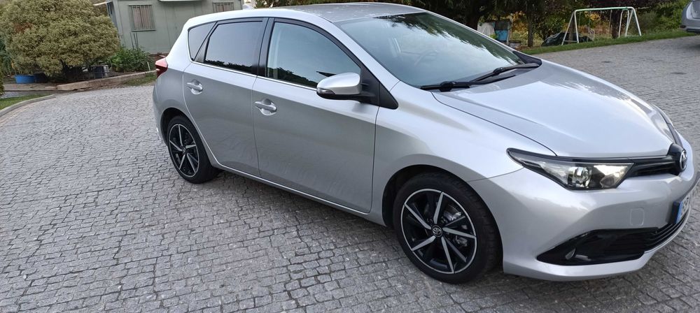 Toyota Auris 1 dono só 136000klm sport