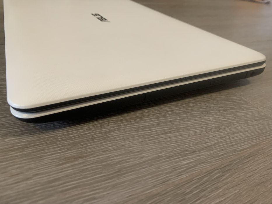 Asus X751S (N3700, 4Gb RAM, 1TB HDD) мертва батарея