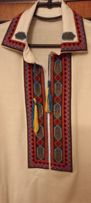 Продам вишиванку ручної роботи