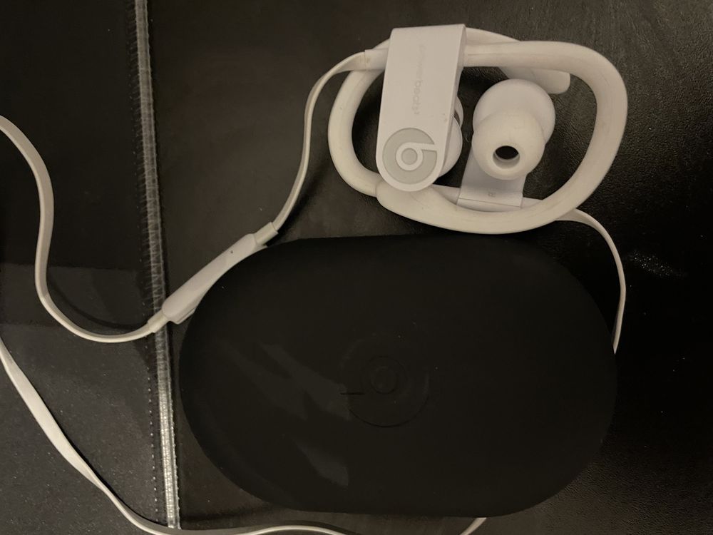 Powerbeats studio 3