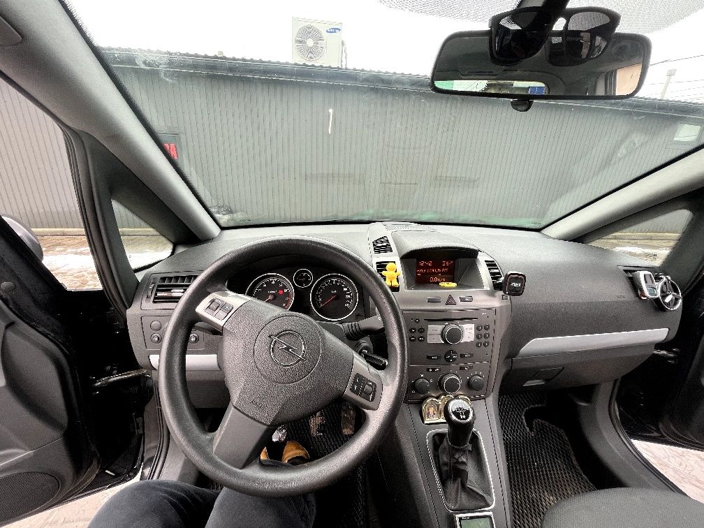 Opel Zafira B 1.8 gaz Перший власник