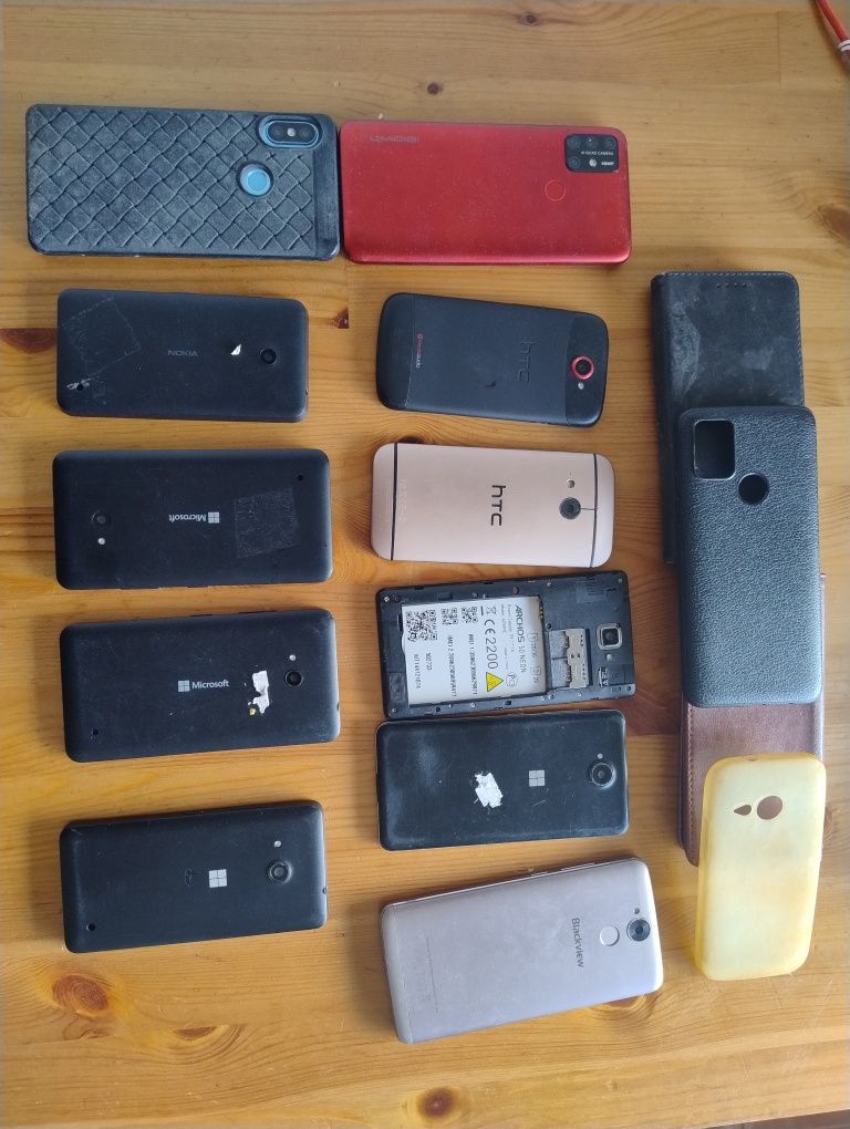 11 Vários modelos de smartphones para reparação ou peças
