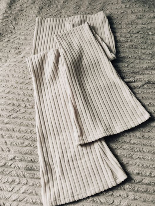 Жіночі штани в кльош