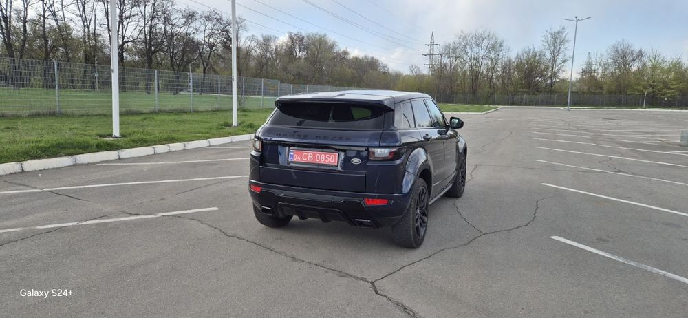 Ренж Ровер           .