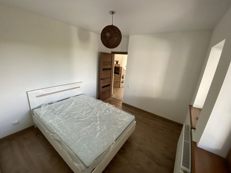 Будинок з двома спальнями в який можна заїхати одразу