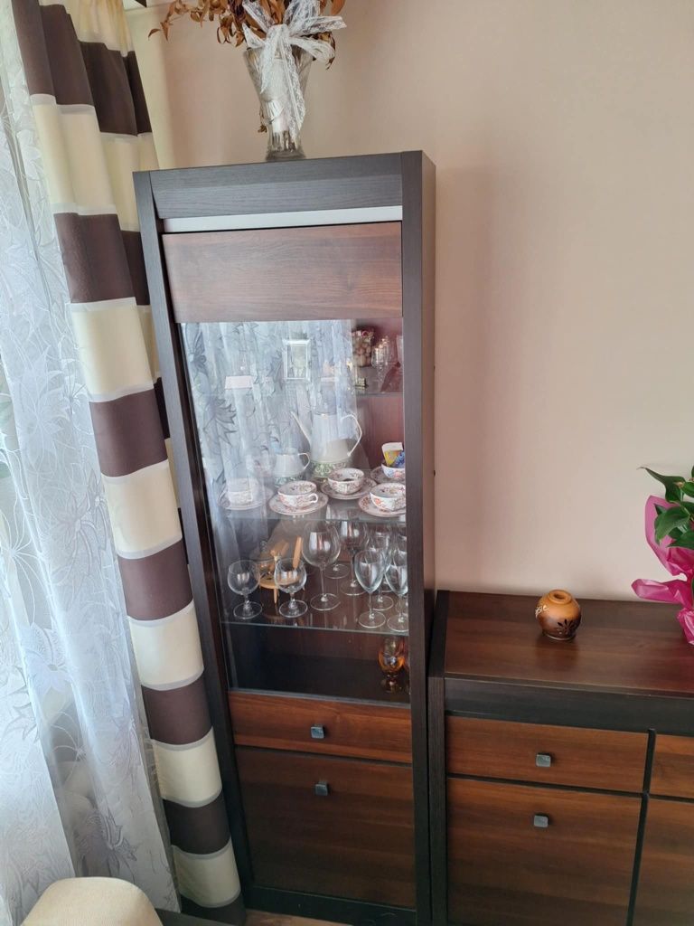 Zestaw mebli szafka stojąca komoda szafka rtv i półka wisząca