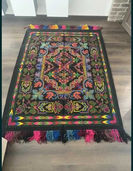 Килим домотканий шерстяний