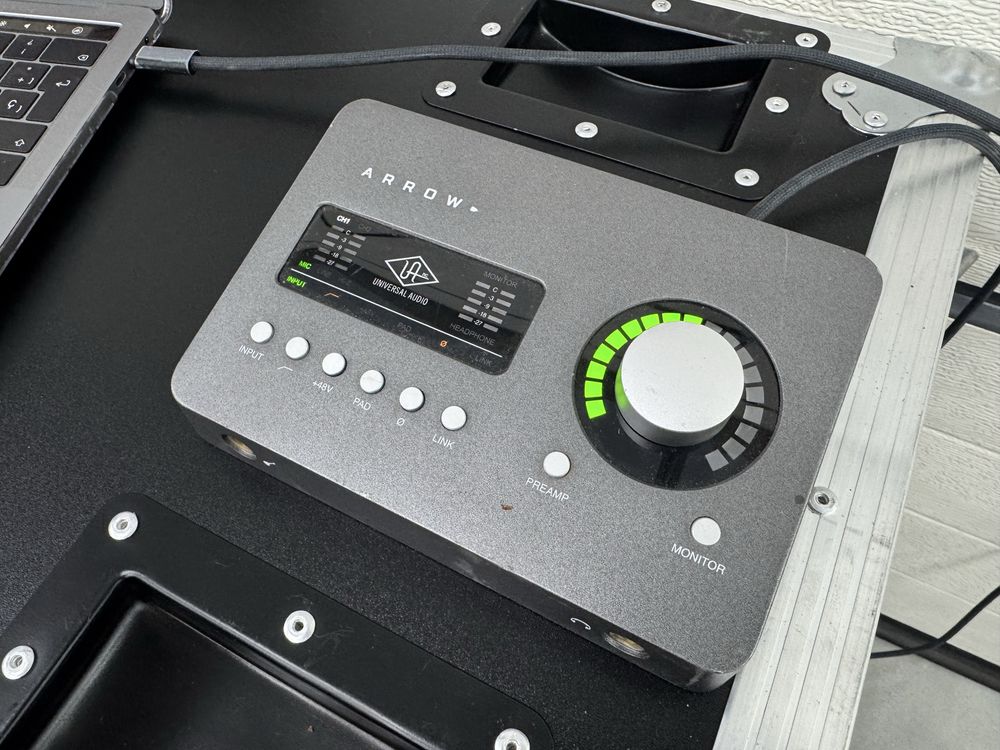 Uad universal audio apollo arrow mac thunderbolt interfejs gitarowy us
