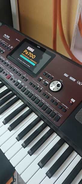 Korg pa700 em muito bom estado
