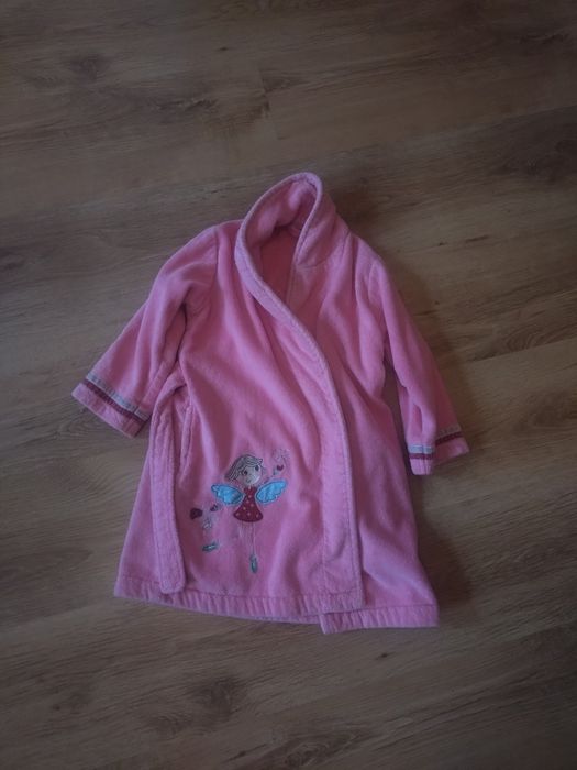 Szlafrok oraz zestaw 3 piżam rozmiar 98/104