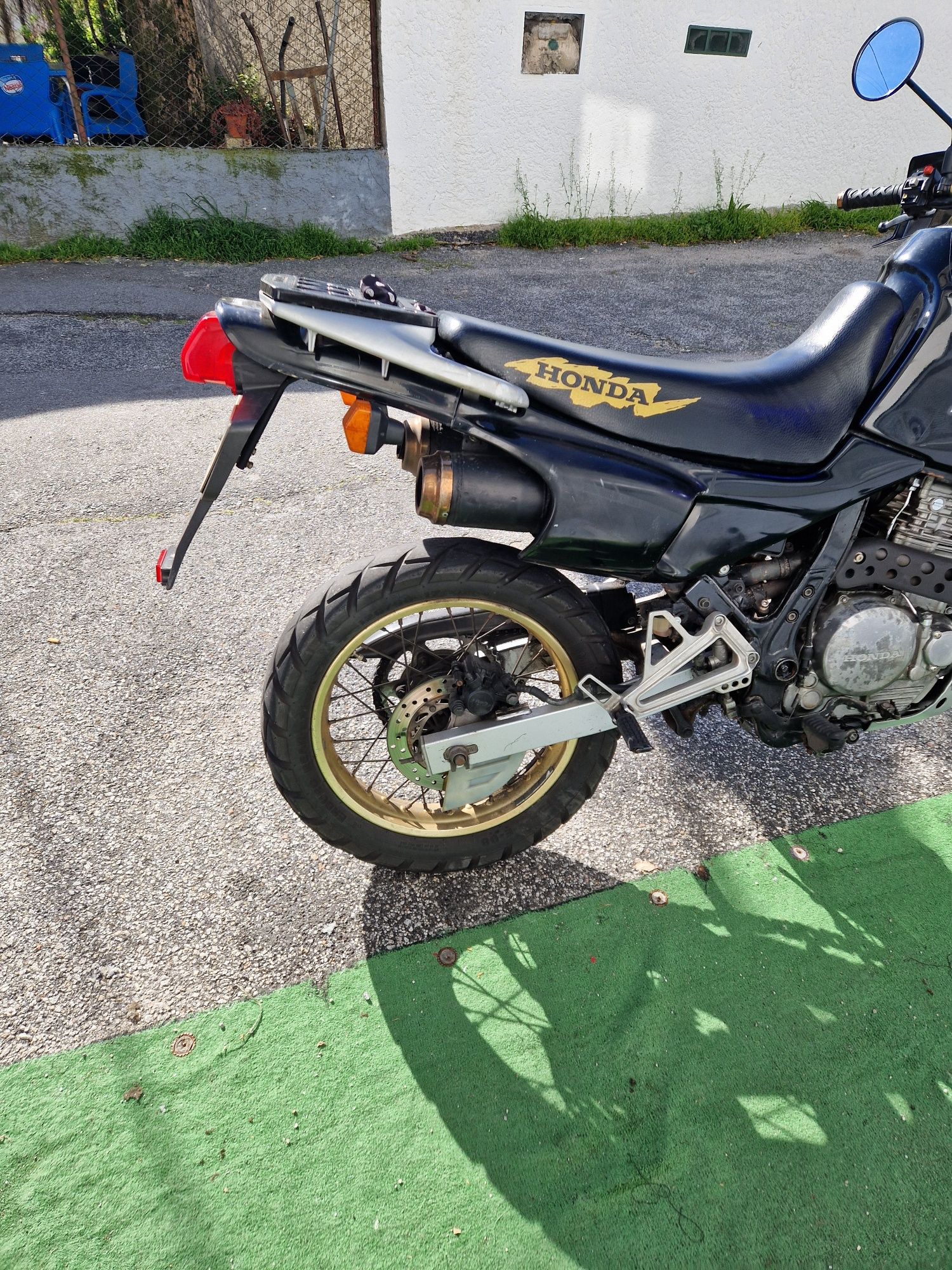 Honda nx 650 só Gasolina e andar