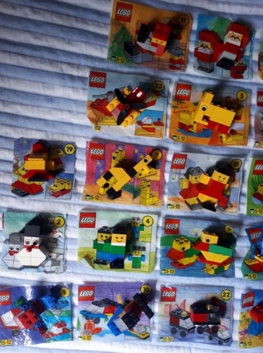 23 Figurinhas LEGO + Folhetos (preço unitário)